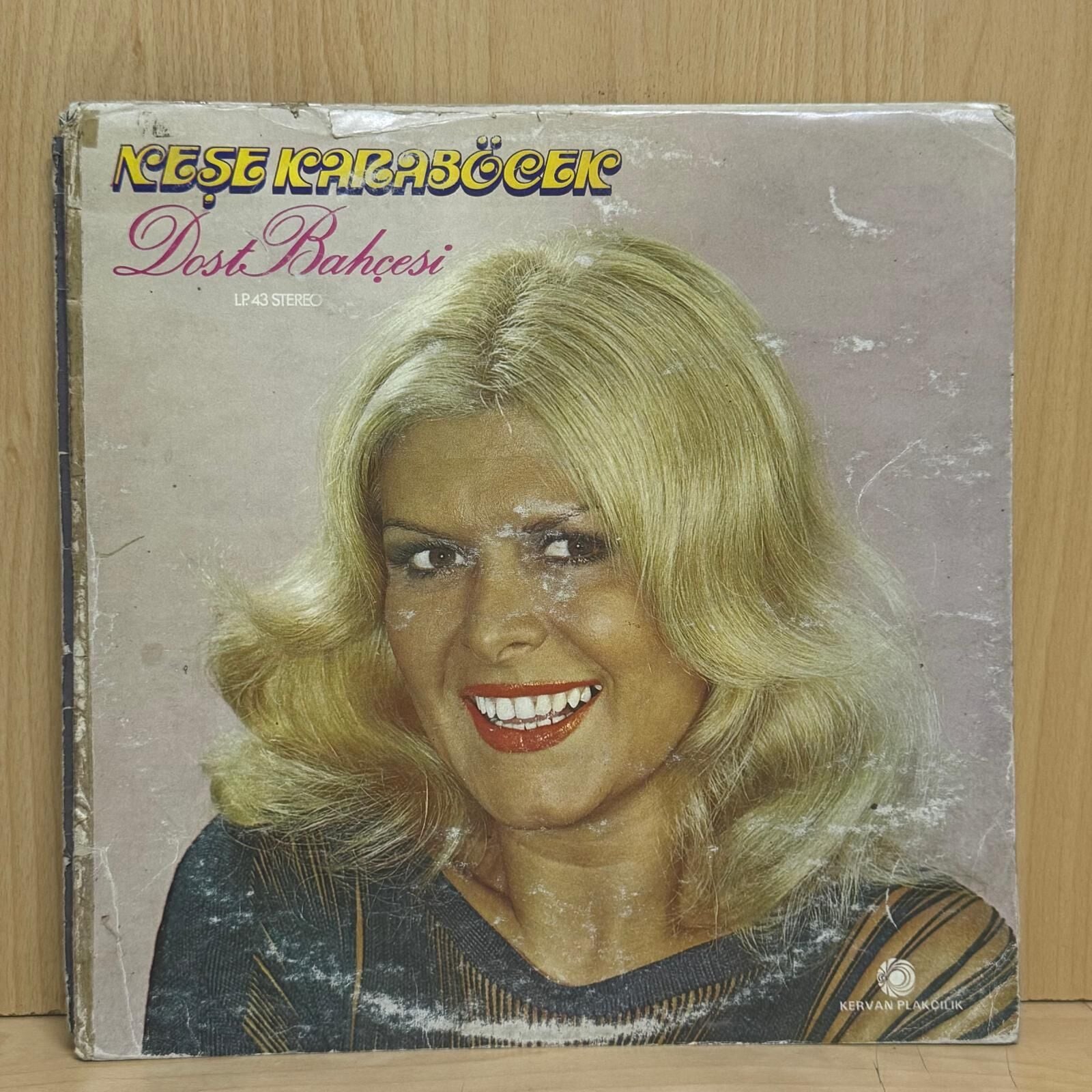 Neşe Karaböcek – Dost Bahçesi