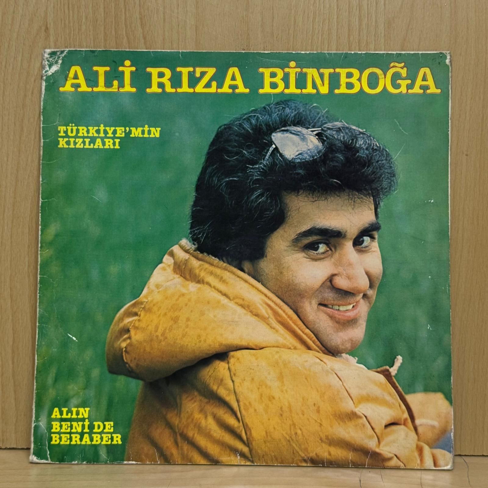 Ali Rıza Binboğa – Türkiye'min Kızları / Alın Beni De Beraber