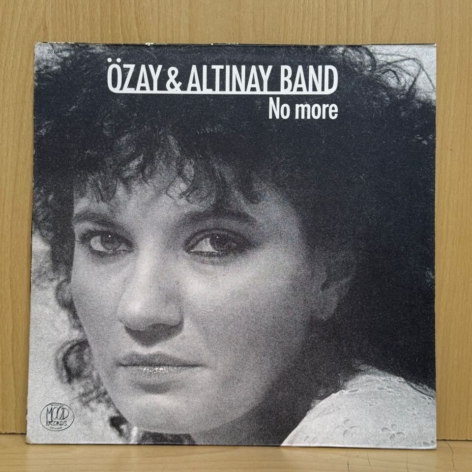 Özay & Altinay Band – No More