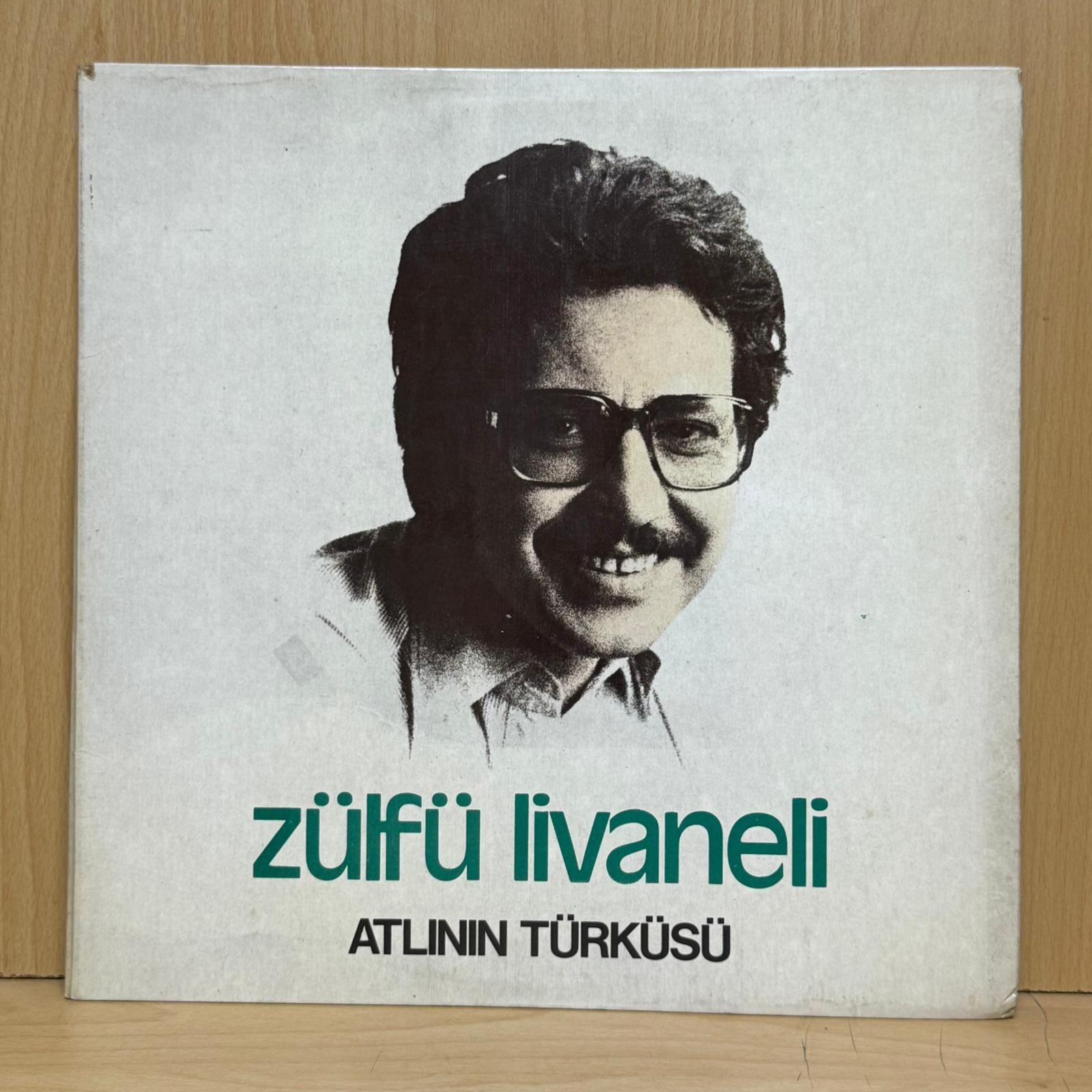 Zülfü Livaneli – Atlının Türküsü
